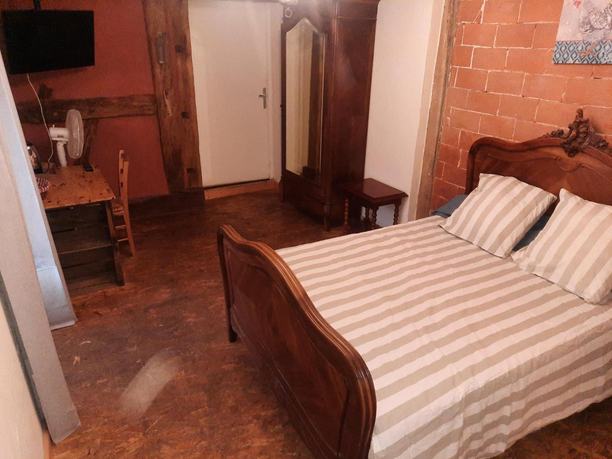 A La Poularde B&B Curciat-Dongalon Δωμάτιο φωτογραφία